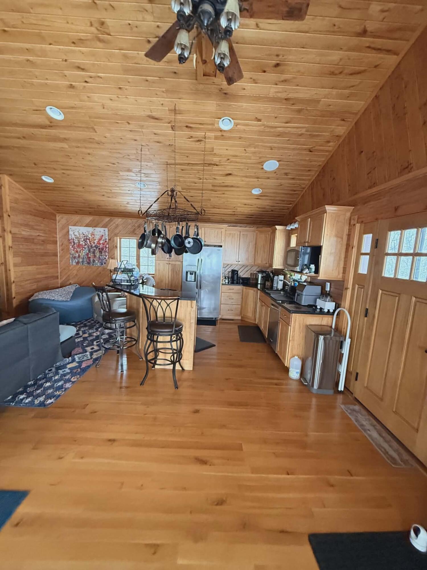 684 Headwaters Road Slatyfork, WV 26291 - Photo 29 of 69 3rd floor open living area;