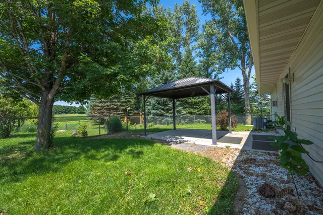 $248,000 | 1812 Wooden Shoe Court, Unit 1812, Baldwin, WI 54002