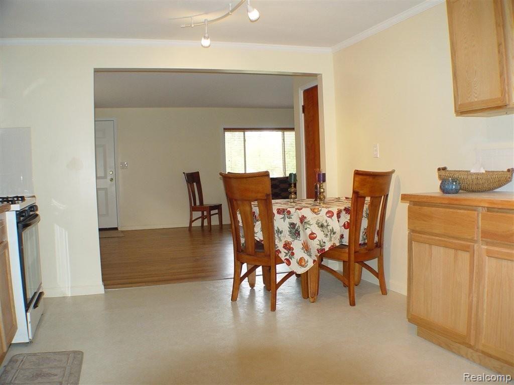 13715 Farm Road Belleville, MI 48111 - Photo 15 of 23 A very updatd Ranch on Land (4).