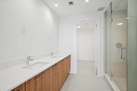 $1,295,000 | 153 North Seabreeze Boulevard, Unit 1003S, Fort Lauderdale, FL 33304