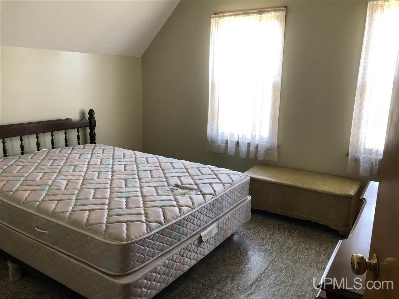 1009 North 3rd Street Escanaba, MI 49829 - Photo 5 of 21