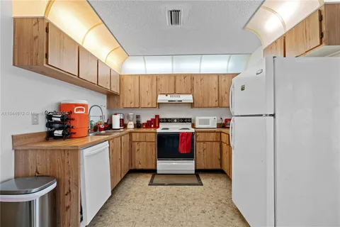 $530,000 | 12064 Northwest 13th Street, Pembroke Pines, FL 33026