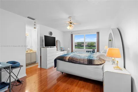 $530,000 | 12064 Northwest 13th Street, Pembroke Pines, FL 33026