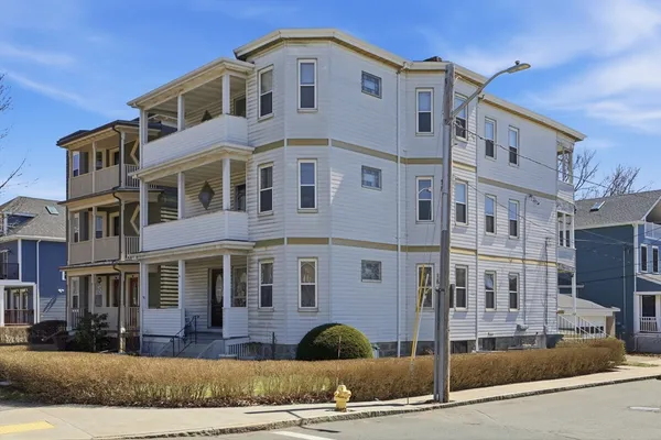 $1,799,900 | 320-322 Fellsway West, Medford, MA 02155