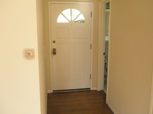 494 Alan Road Santa Barbara, CA 93109 - Photo 2 of 7 Entry Way