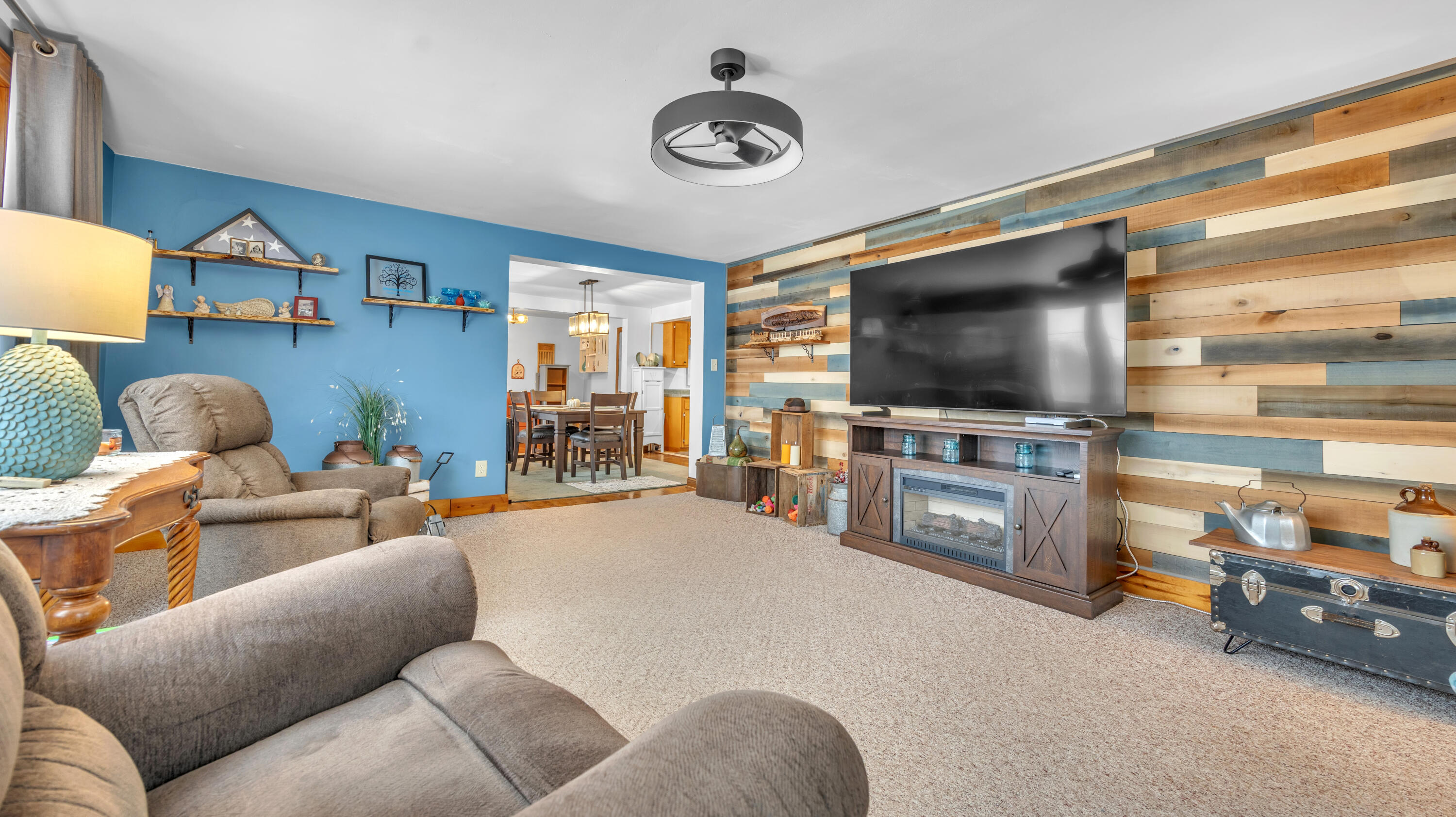 615 East Washington Avenue Cleveland, WI 53015 - Photo 11 of 33 Living Room 1-1