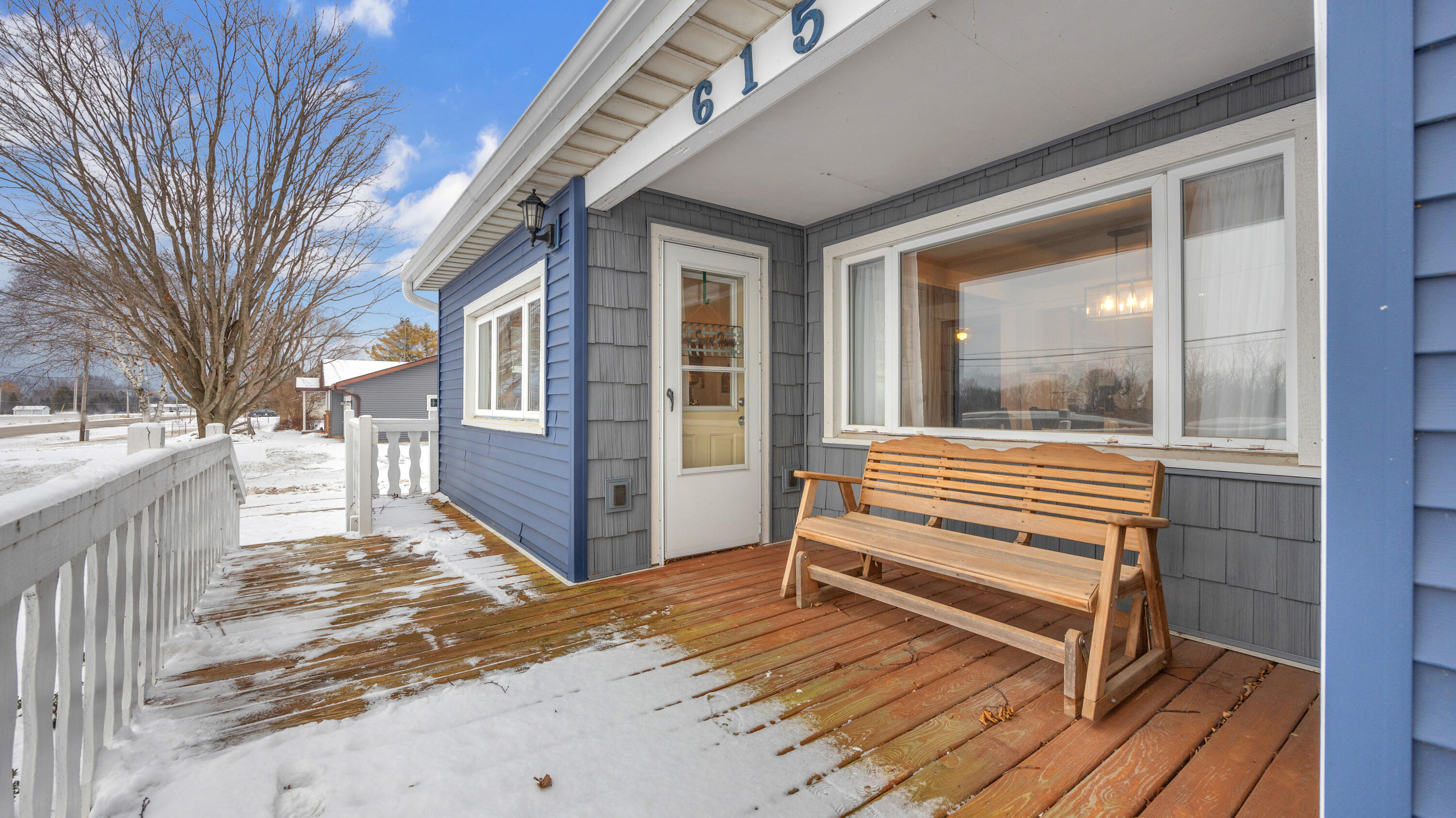 615 East Washington Avenue Cleveland, WI 53015 - Photo 2 of 33 Front Porch