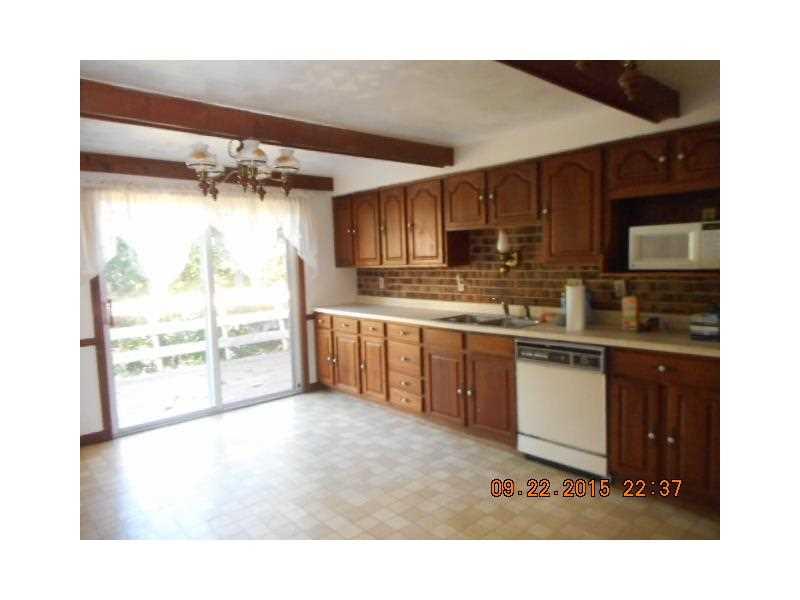 1163 Harvard Road Monroeville, PA 15146 - Photo 6 of 10 Kitchen.
