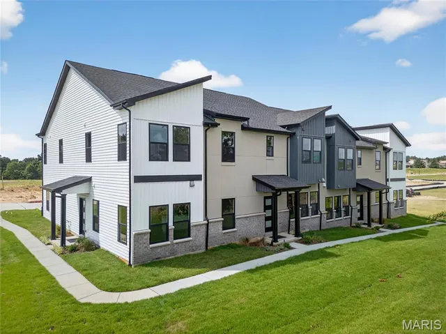 $366,000 | 0 Tbb@arlington At Lienemann Townes Street, St. Charles, MO 63303