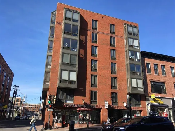 $2,795 | 55 Congress Street, Unit 504, Portsmouth, NH 03801