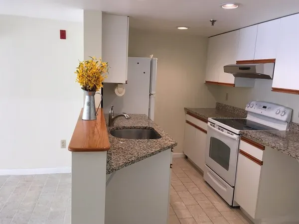 $2,795 | 55 Congress Street, Unit 504, Portsmouth, NH 03801