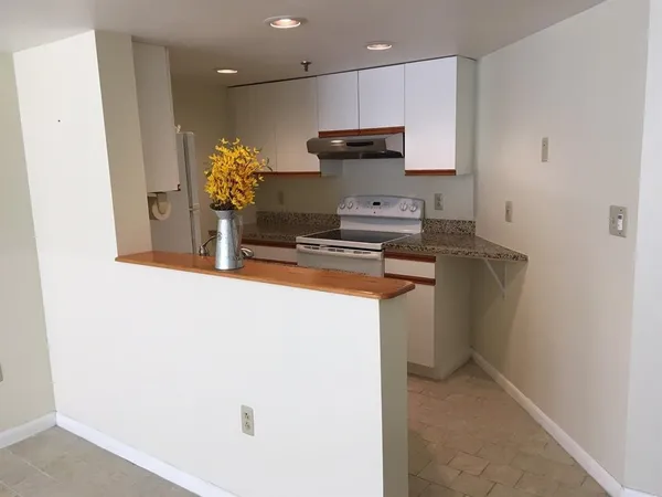 $2,795 | 55 Congress Street, Unit 504, Portsmouth, NH 03801