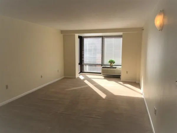 $2,795 | 55 Congress Street, Unit 504, Portsmouth, NH 03801