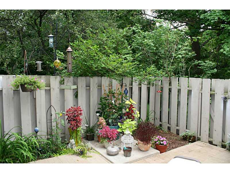 3966 Braddock Road, Unit 3966 Indianapolis, IN 46268 - Photo 17 of 20 Gallery Image 17