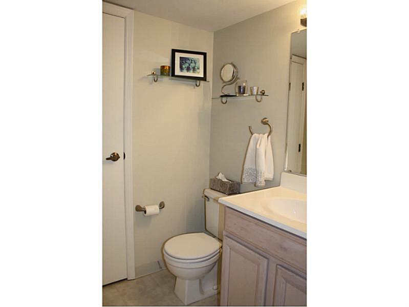 3966 Braddock Road, Unit 3966 Indianapolis, IN 46268 - Photo 10 of 20 Gallery Image 10