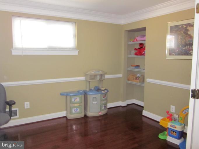 6830 Dyer Court Springfield, VA 22150 - Photo 18 of 29 Interior (General)