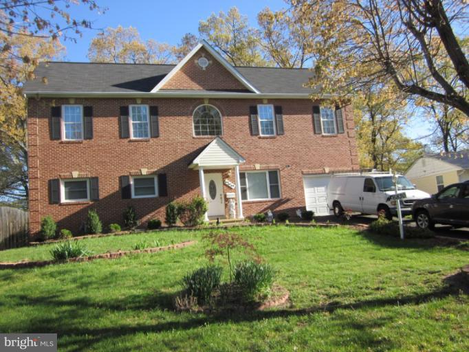 6830 Dyer Court Springfield, VA 22150 - Photo 20 of 29 Exterior (Front)