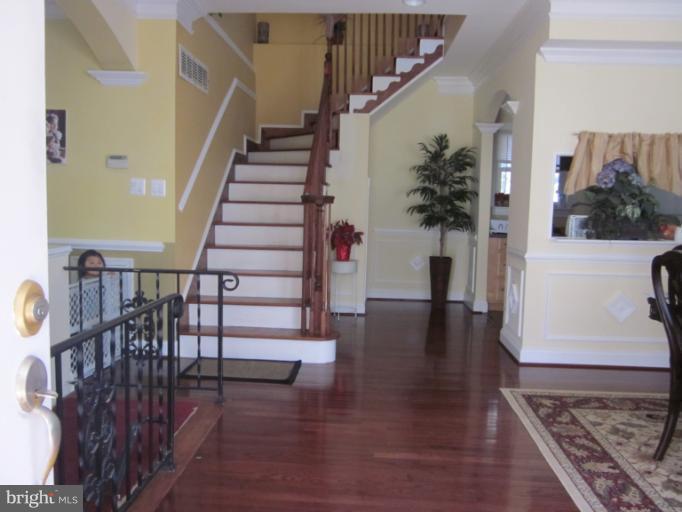 6830 Dyer Court Springfield, VA 22150 - Photo 21 of 29 Interior (General)