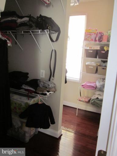 6830 Dyer Court Springfield, VA 22150 - Photo 28 of 29 Bedroom (Master)