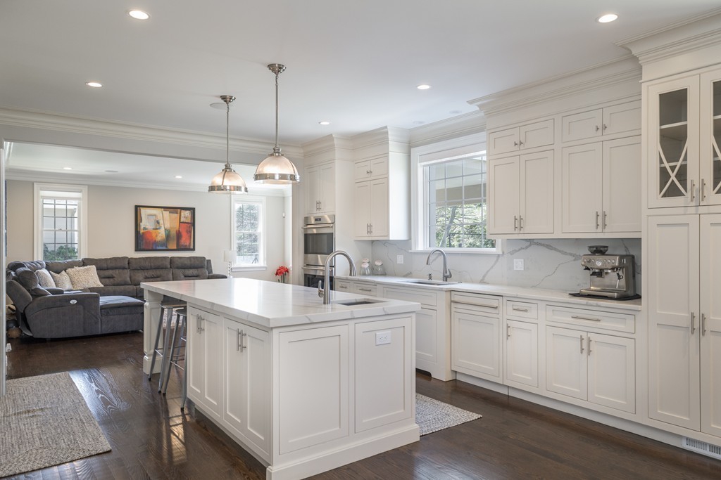 211 Old Farm Road Newton, MA 02459 - Photo 9 of 30