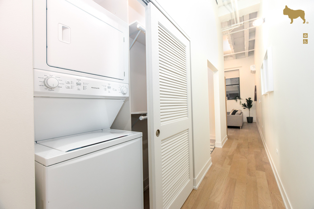 30 East Adams Street, Unit 403 Chicago, IL 60603 - Photo 8 of 23