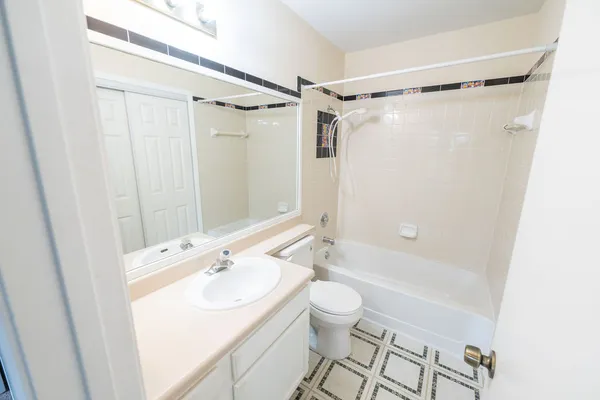 $1,425 | 11901 Swearingen Drive, Unit 15, Austin, TX 78758