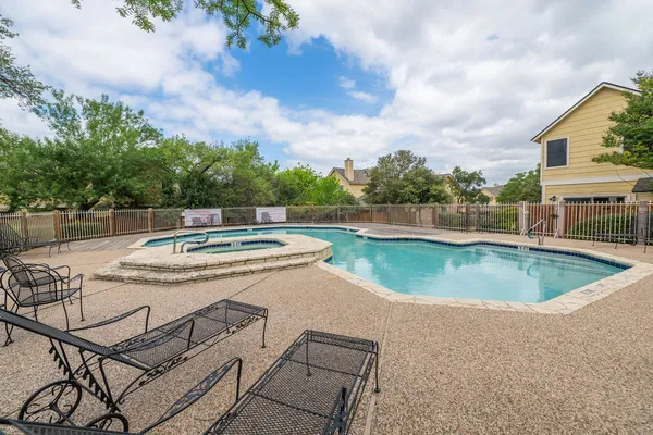 $1,425 | 11901 Swearingen Drive, Unit 15, Austin, TX 78758