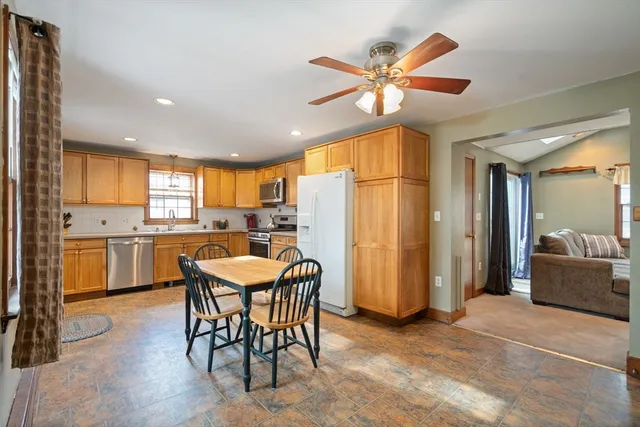 $539,900 | 37 Glendale Street, Maynard, MA 01754