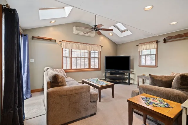 $539,900 | 37 Glendale Street, Maynard, MA 01754