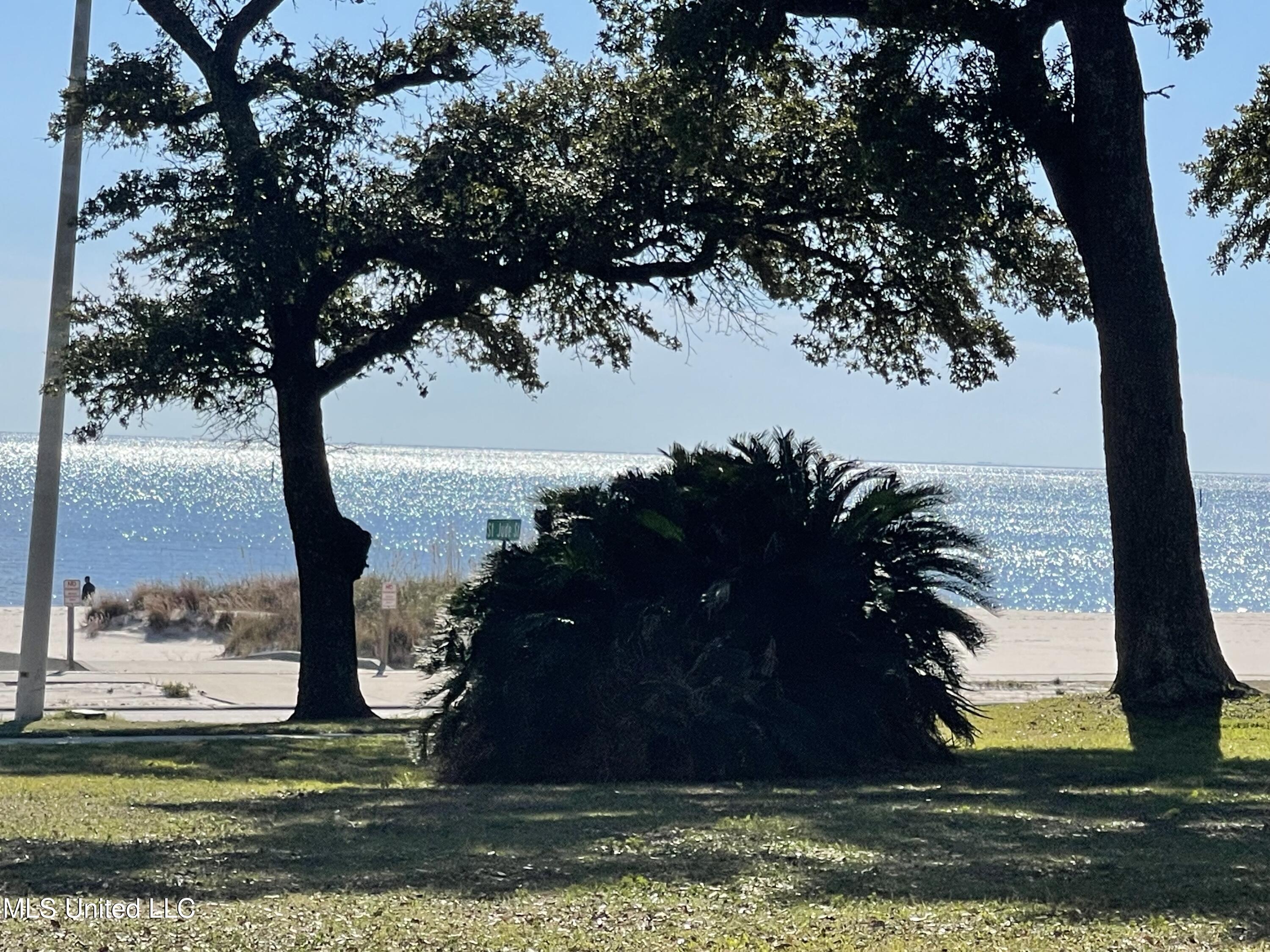 1282 Beach Boulevard, Unit 204 Biloxi, MS 39530 - Photo 33 of 47 IMG_7251