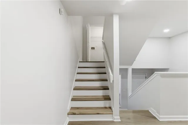 $389,000 | 1124 Creatwood Place, Smyrna, GA 30080