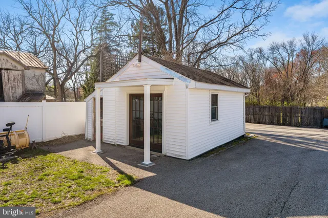 $1,500,000 | 961 West Skippack Pike, Blue Bell, PA 19422