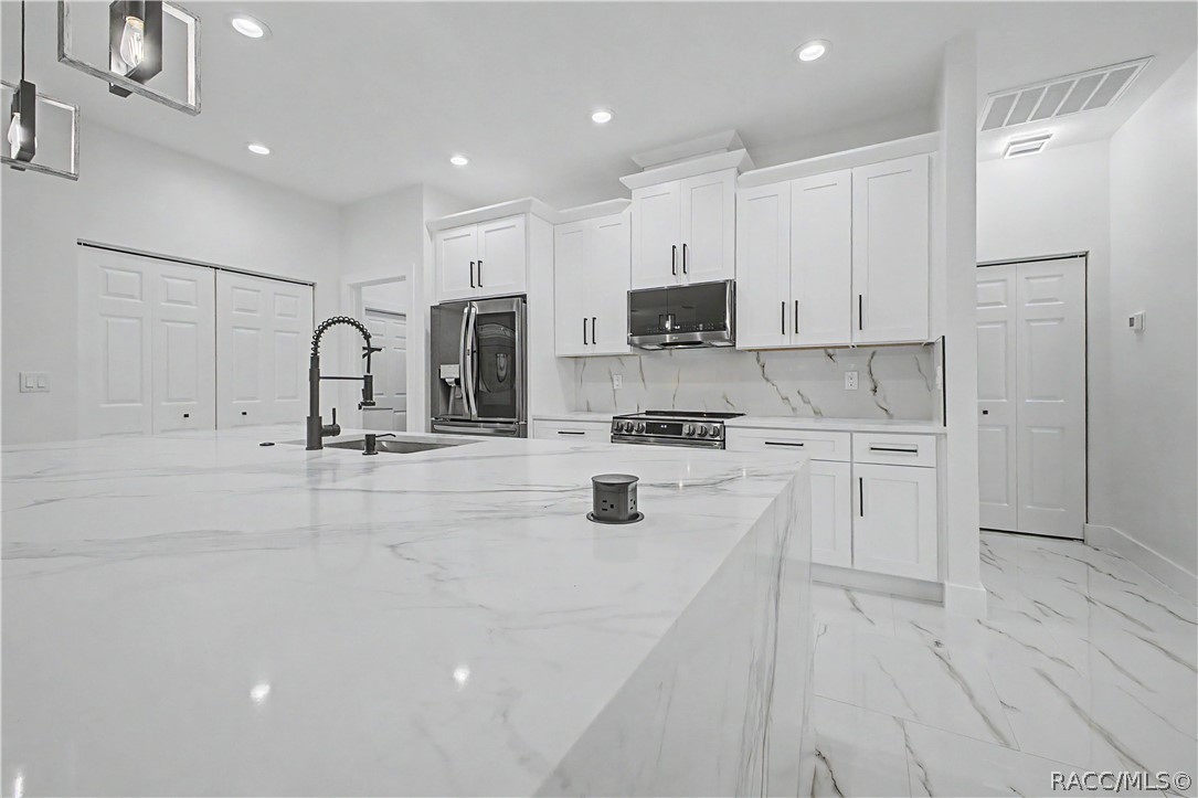 7372 Madrid Road Weeki Wachee, FL 34613 - Photo 26 of 61 Gallery Image 26