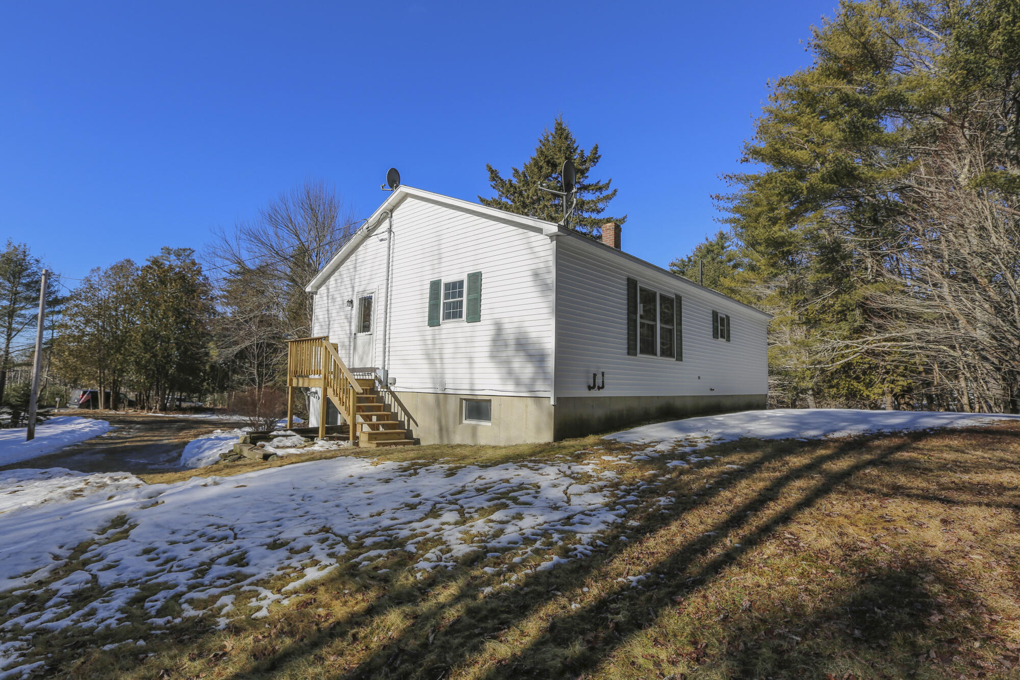 43 West Waldo Road Belfast, ME 04915 - Photo 3 of 26 43 W Waldo Rear