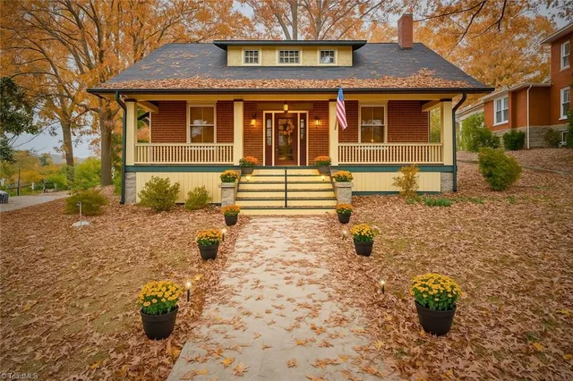 $359,900 | 1023 North Main Street, Mount Airy, NC 27030