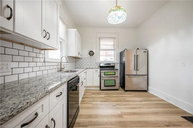 $359,900 | 1023 North Main Street, Mount Airy, NC 27030