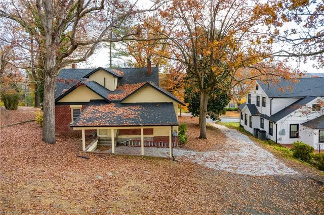 $359,900 | 1023 North Main Street, Mount Airy, NC 27030