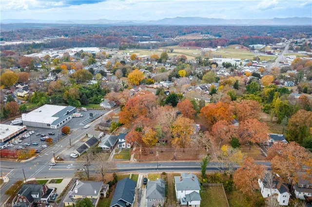$359,900 | 1023 North Main Street, Mount Airy, NC 27030