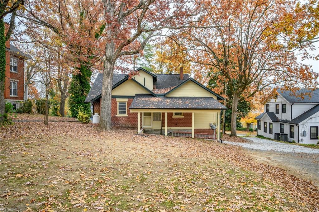 1023 North Main Street Mount Airy, NC 27030 - Photo 8 of 46