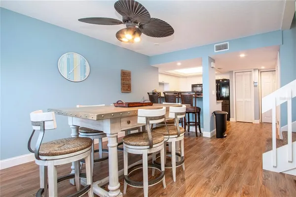 $849,900 | 1700 Cove II Place, Unit 324, Sarasota, FL 34242