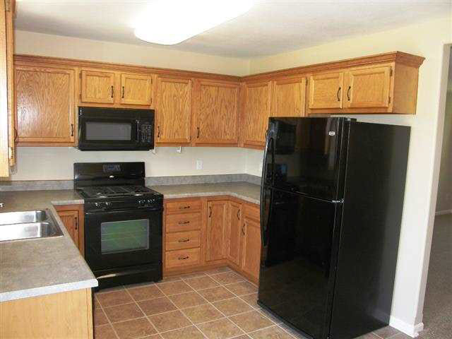 541 West Liberty Street Butler, IN 46721 - Photo 8 of 20