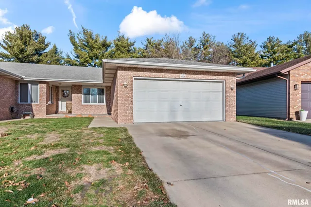 $173,900 | 5214 Carlton Drive, Springfield, IL 62703