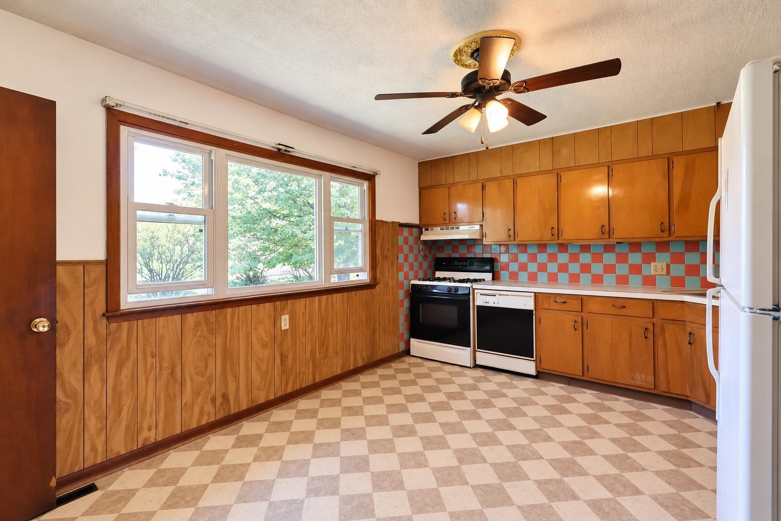 N2426 County Road Brodhead, WI 53520 - Photo 8 of 28 Gallery Image 8
