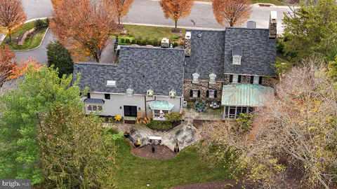$1,950,000 | 302 Stone Brook Drive, Wilmington, DE 19807