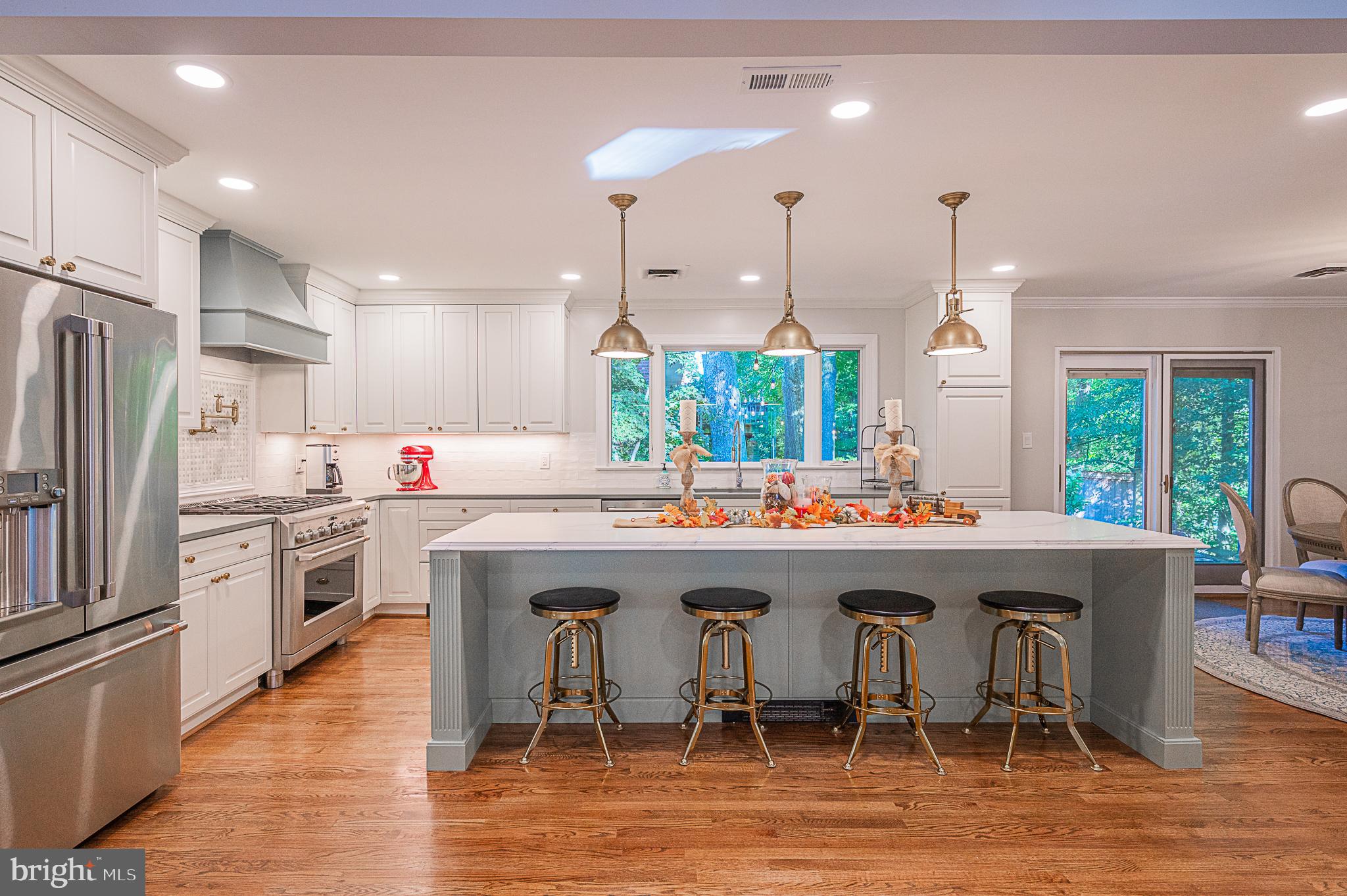 3675 Military Road Arlington, VA 22207 - Photo 12 of 40 Expansive Contrasting Island with Bar Seating
