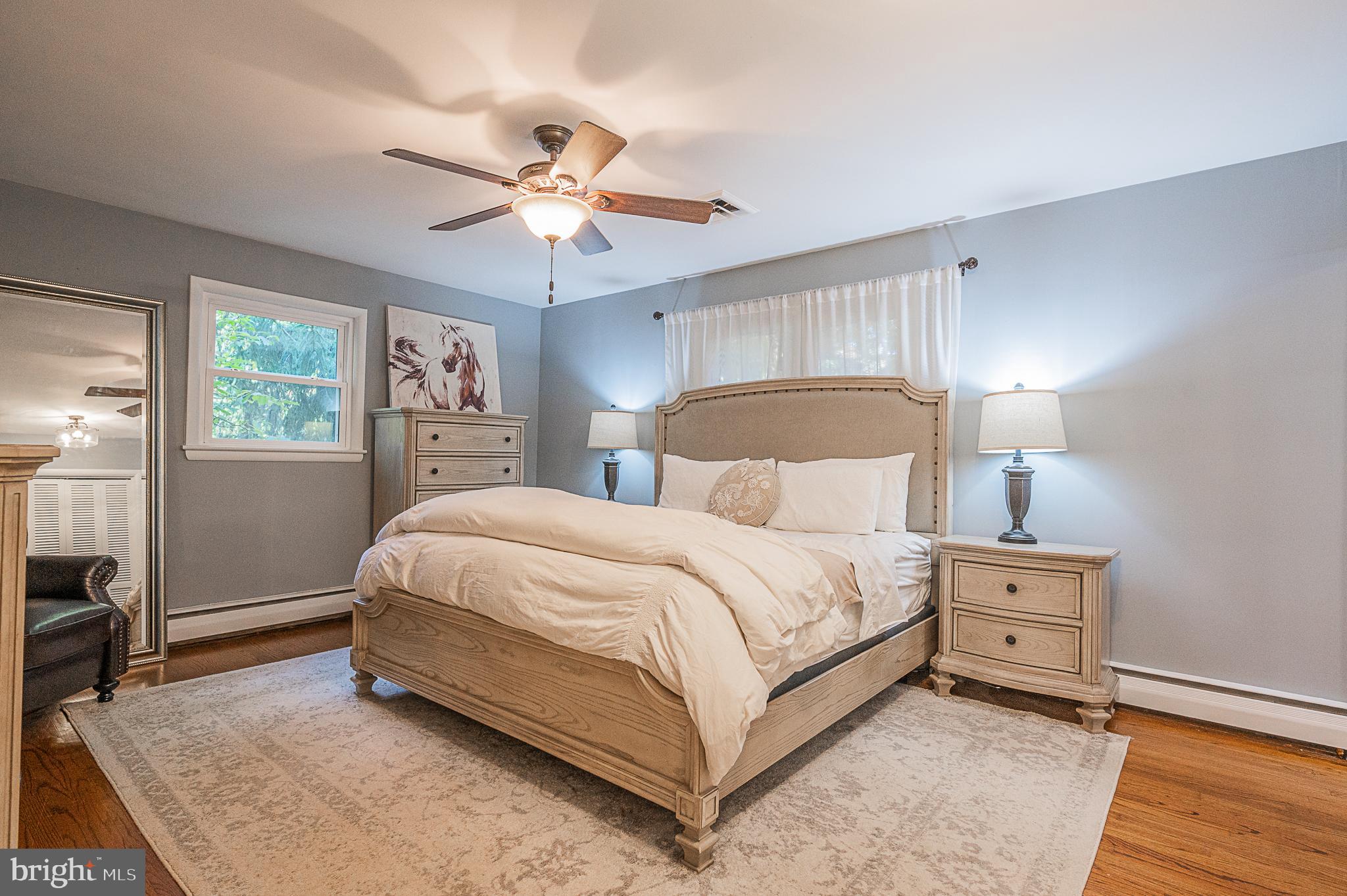 3675 Military Road Arlington, VA 22207 - Photo 16 of 40 Owner's Bedroom with Hardwood Floors