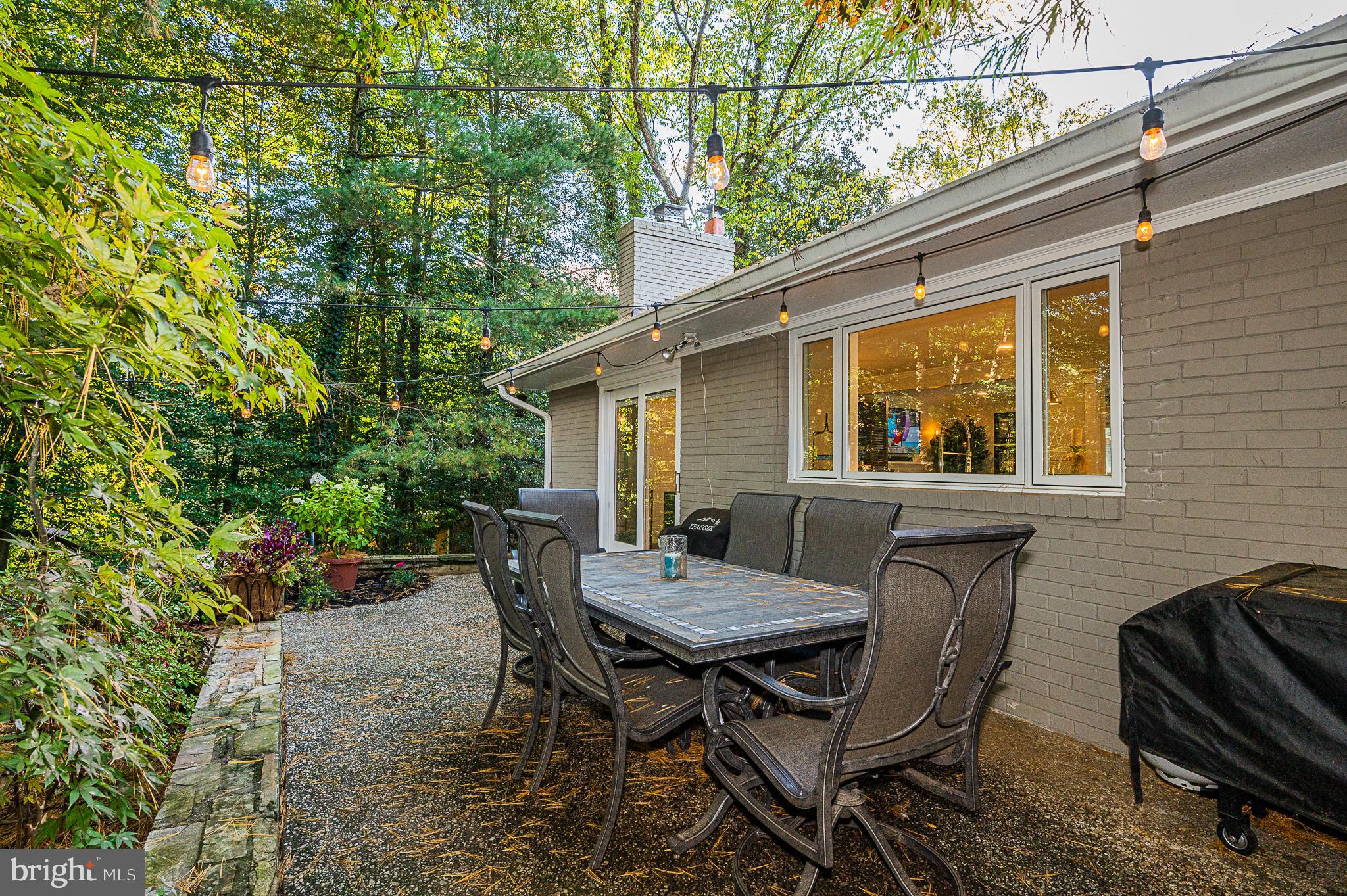 3675 Military Road Arlington, VA 22207 - Photo 36 of 40 Outdoor Dining Area with Night Lighting