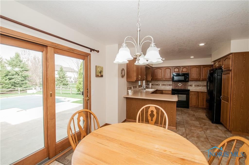 304 Ridgepoint Circle Waterville, OH 43566 - Photo 15 of 34 Photo 15