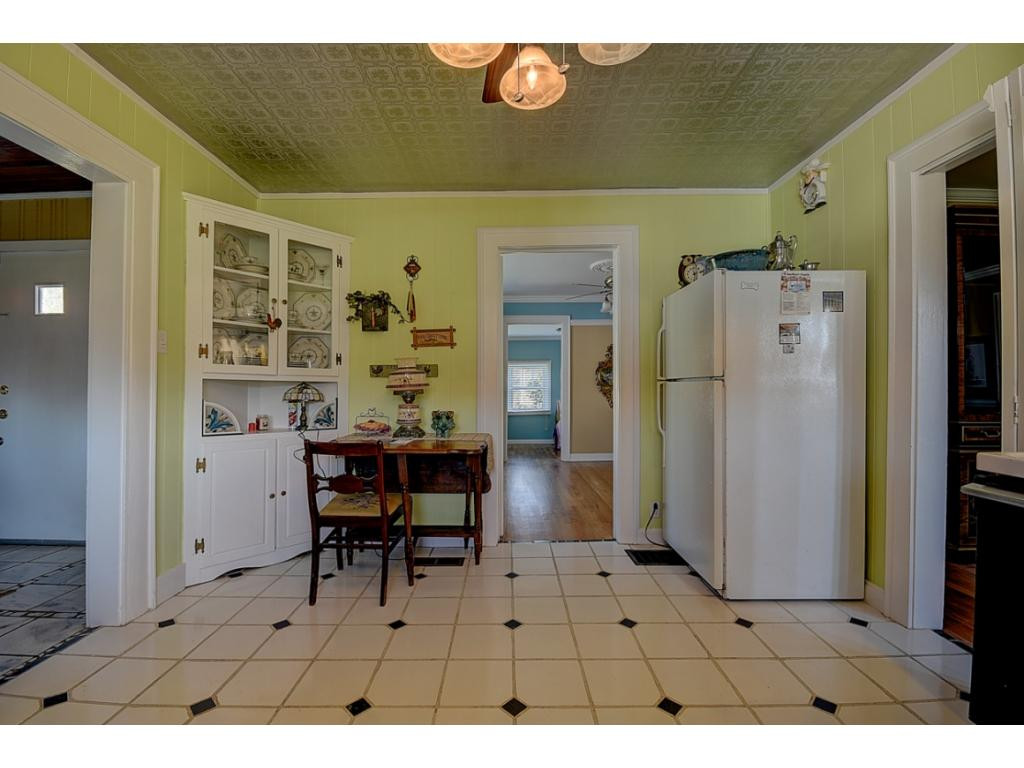 809 Fordtown Road Kingsport, TN 37663 - Photo 20 of 36 Photo 20