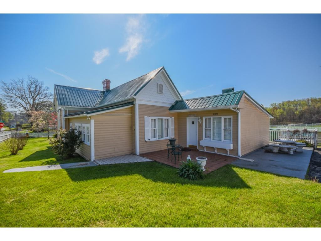 809 Fordtown Road Kingsport, TN 37663 - Photo 9 of 36 Photo 9